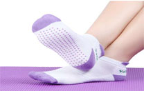 Warum tragen wir YogaSocken?Wichtige Vorteile für die Gesundheit von Joga Socken